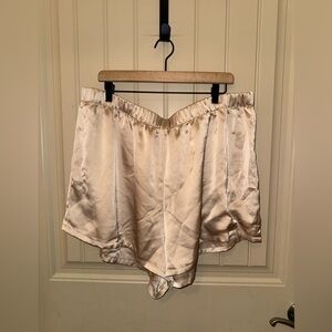 Show Me Your Mumu Glam Time Shorts in Champagne Luxe Size 1XL Style 11618